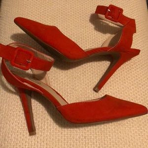 Qupid orange/red suede heels!